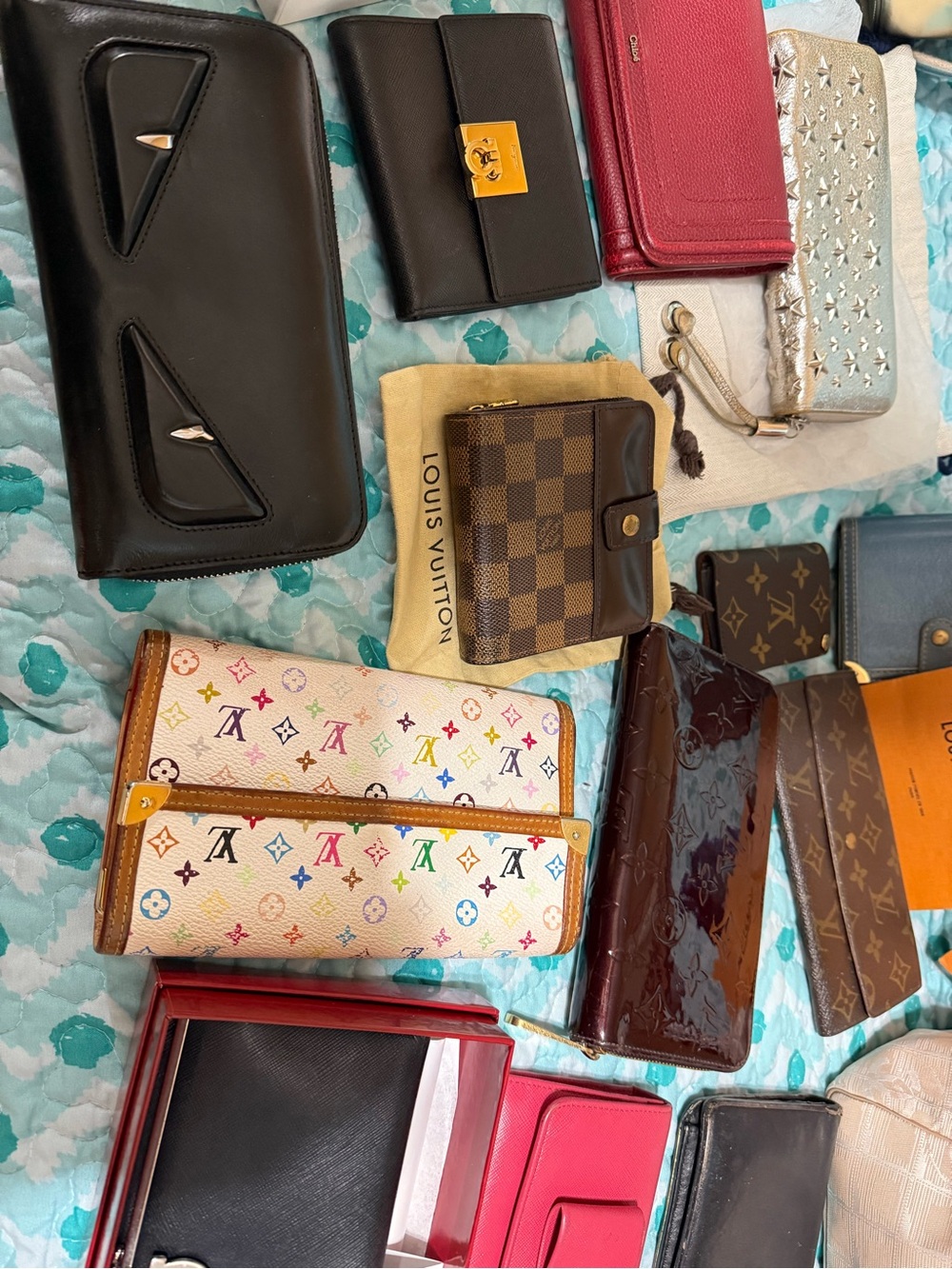 Designer lot! Louis Vuitton, Prada, Chanel, Burberry, Ferragamo, jimmy Choo + - Picture 8 of 13